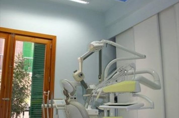 Clinica Dental Althaus & Bondulich