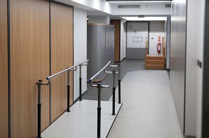 Emot Hospital